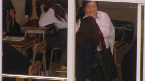 学校内でおふざけしてる女子校生が微笑ましいエロ画像 3068