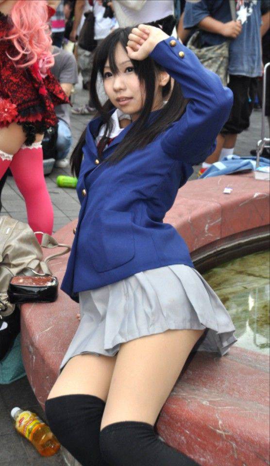 可愛い娘を厳選したコスプレイヤーのエロ画像 3548