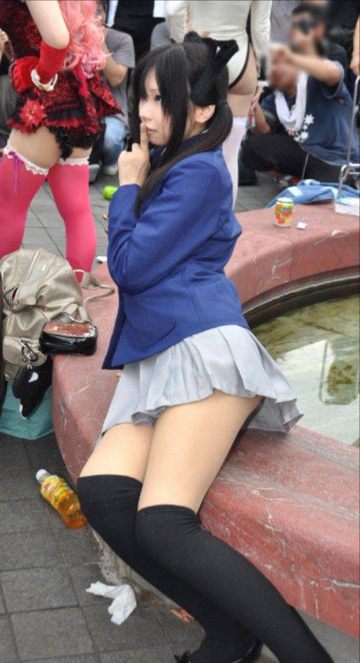 可愛い娘を厳選したコスプレイヤーのエロ画像 4312