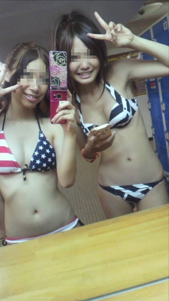 今年の夏こそビキニギャルとエッチしたいと妄想広がる素人エロ画像 222