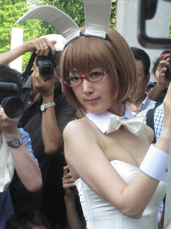 コスプレに便乗して露出度アップさせてる変態素人娘のエロ画像 2232