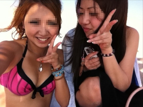 今年の夏こそビキニギャルとエッチしたいと妄想広がる素人エロ画像 331