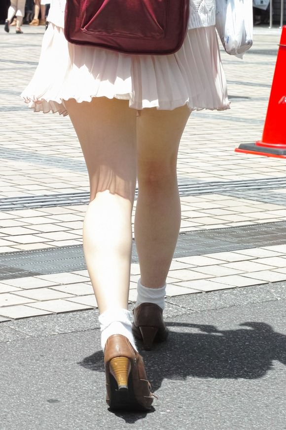 外が天国に思えてくる女達の街撮りエロ画像 2573