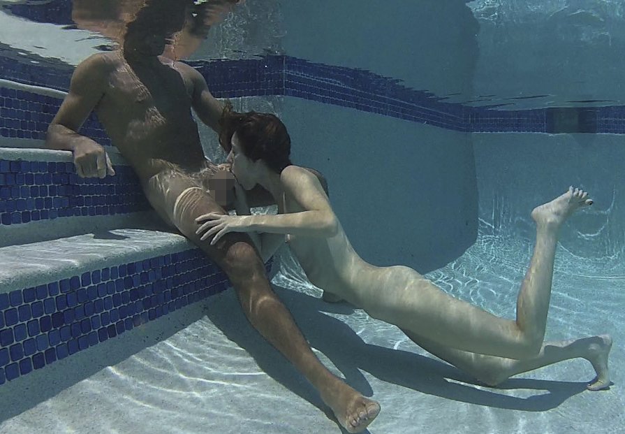 水中で激しいセックスをするガチで命がけのヤバいエロ画像 1276