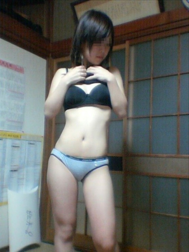 彼女のいやらしい姿を写メった流出エロ画像 228