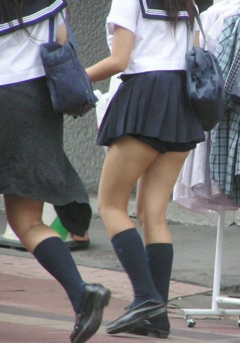 女子校生がパンチラでハーパン履いてたエロ画像 368