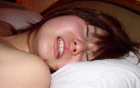 童貞はこれ見てシコれ！！彼女のｲｷ顔のエロ画像 0ca7ef4c