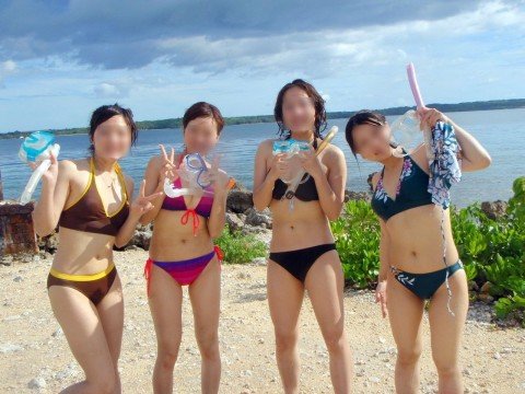 ビーチで出会ったビキニギャルが巨乳おっぱいだった素人エロ画像 1d5c3e98