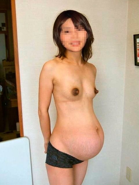 乳首が黒くて中出しし放題の妊婦人妻のエロ画像 7406c0f5