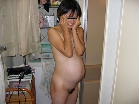 乳首が黒くて中出しし放題の妊婦人妻のエロ画像 7d10afe1