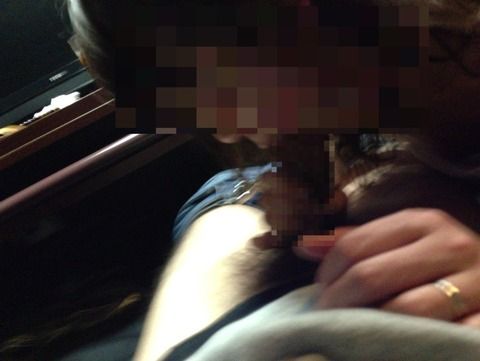素人娘のセフレと漫喫でセクロスした時のエロ画像 88e0b795