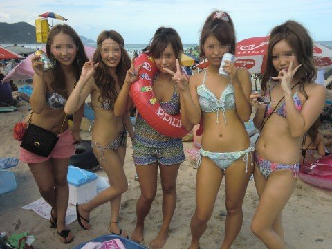 ビーチで出会ったビキニギャルが巨乳おっぱいだった素人エロ画像 ff26e555